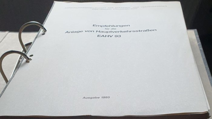 Technical manual for road planning 1993