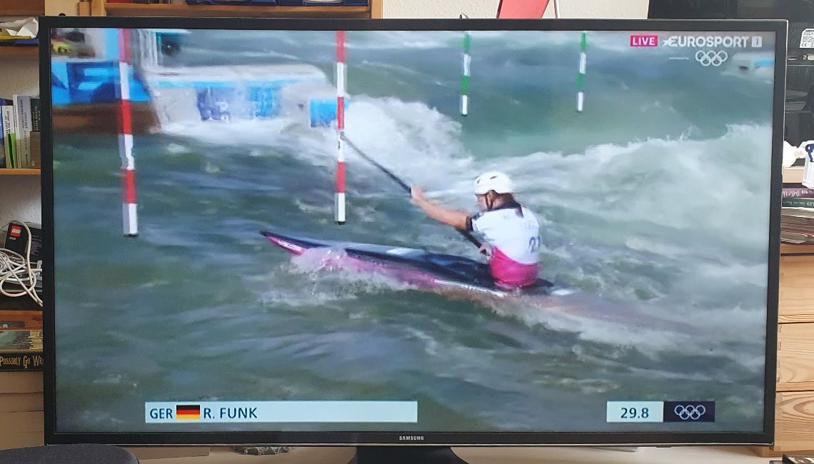 Photo of the TV broadcast of Ricarda Funk competing in the canoe / kayak slalom