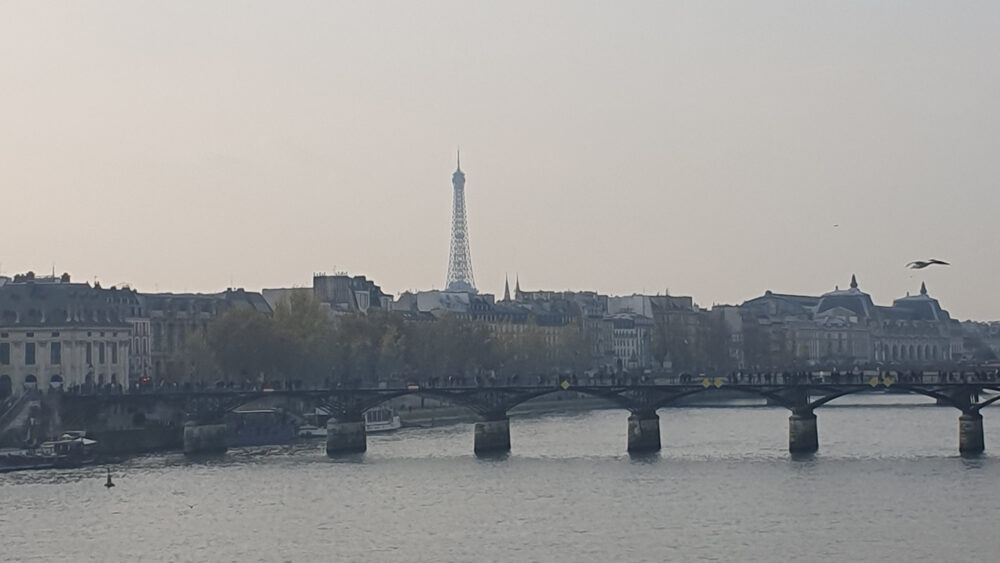 View over the Seine to the Eifel Tower